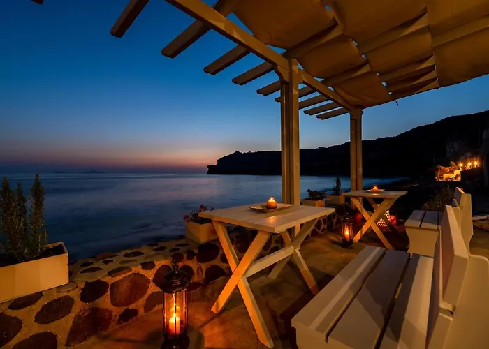 Black Bay Caves Apartment *