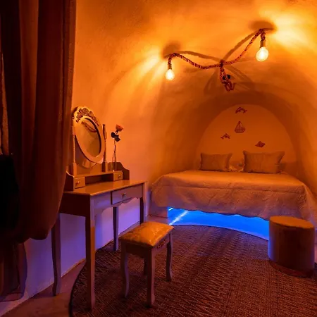 Black Bay Caves Apartmán *